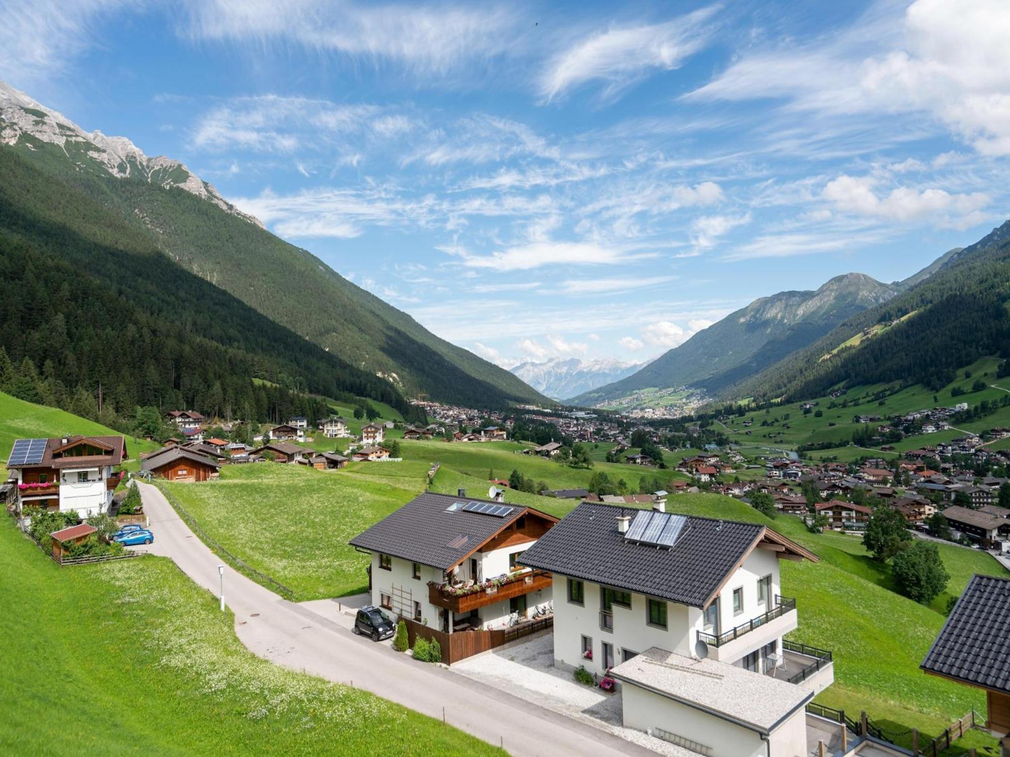 Plush Apartment With Mountain Views Neustift im Stubaital Kültér fotó